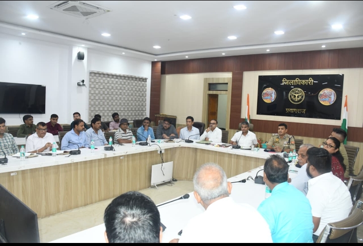 जिलाधिकारी ने दधिकांदों मेला के आयोजन की तैयारियों के सम्बंध में की बैठक*  *सभी सम्बंधित अधिकारी दधिकांदों मेला क्षेत्रों का भ्रमण कर सभी आवश्यक व्यवस्थायें समय से पूर्ण कराये*