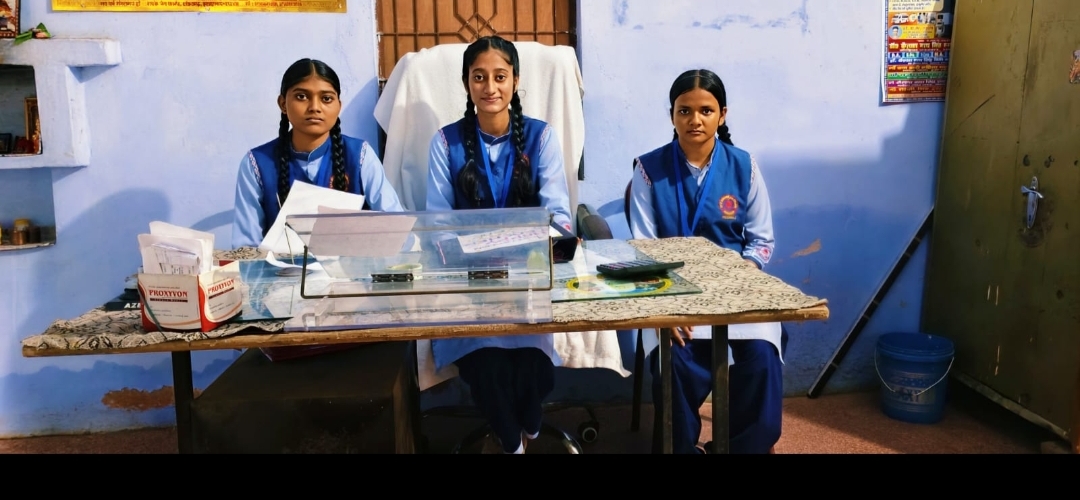 छात्राओं ने संभाली विद्यालय की जिम्मेदारी एन एस के इंटर कॉलेज मे  हर्ष उल्लास के साथ मनाया गया शिक्षक दिवस