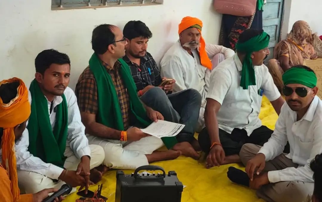 पशु चिकित्सालयों मे व्याप्त  अव्यवस्थाओं को लेकर भारतीय किसान यूनियन संगम ने उप जिलाधिकारी बारा को सौपा मांग पत्र