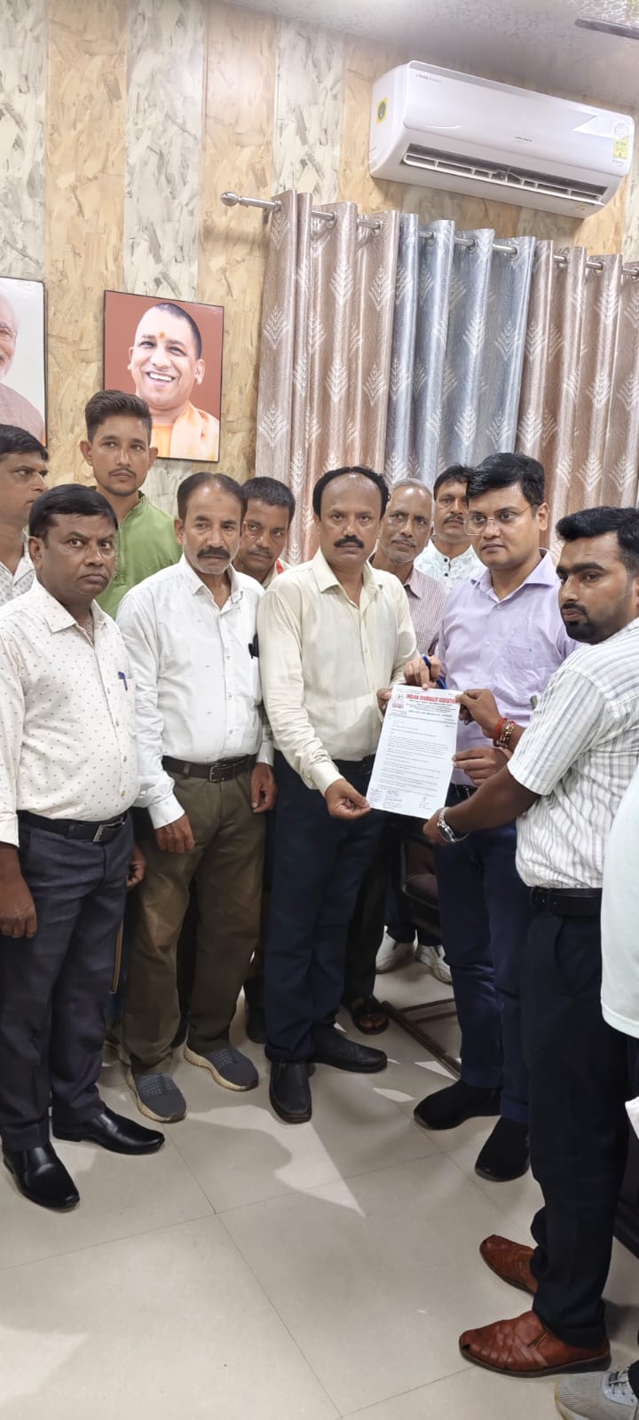 दिल्ली में हुए पत्रकारों के साथ मारपीट के विरोध में इंडियन जर्नलिस्ट एसोसिएशन ने सौंपा ज्ञापन