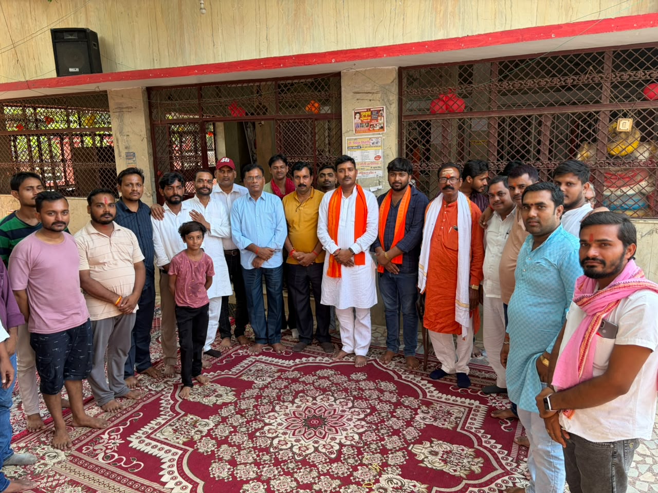 शंकरगढ़ प्रखंड मे उत्साह पूर्वक मनाया गया विश्व हिन्दू परिषद का स्थापना दिवस रिपोर्ट मनीष सुसारी सिटी एडिटर प्रयागराज