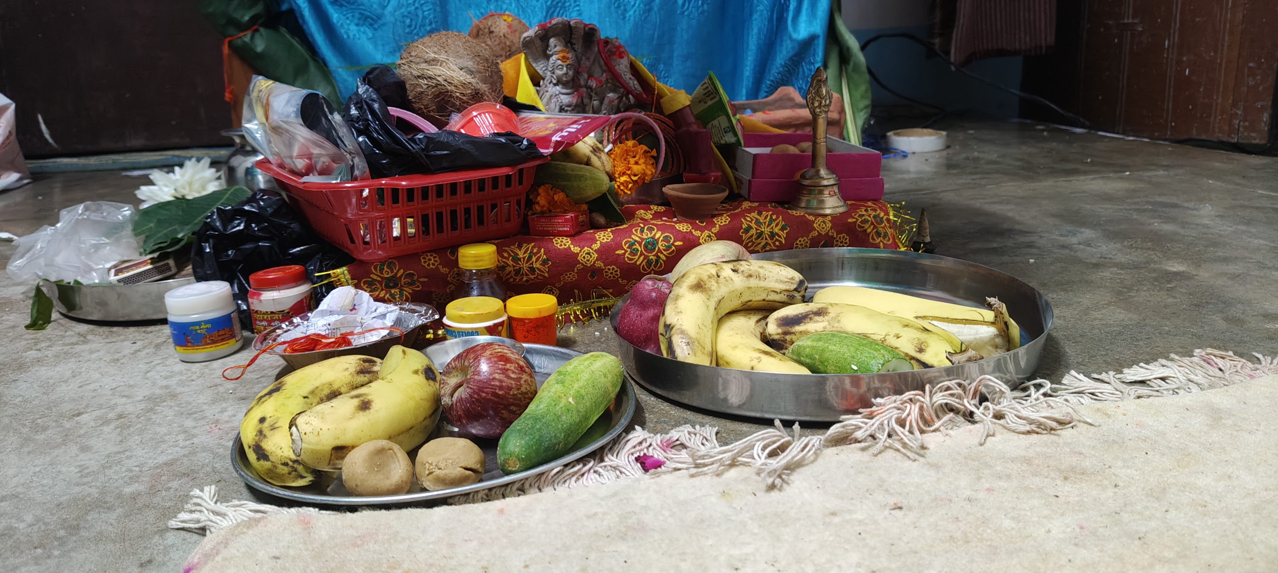 हरितालिका तीज पर महिलाओ नें पति की लम्बी आयु के लिए रखा निर्जला व्रत मनीष सुसारी सिटी एडिटर एस आई न्यूज़ प्रयागराज