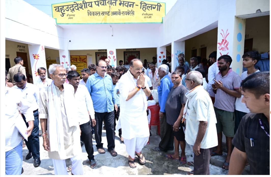 उद्यान मंत्री दिनेश प्रताप सिंह ने हरचंदपुर विधानसभा क्षेत्र के गांवों में किया जनसंवाद, ग्रामीणों की समस्याएं सुनीं
