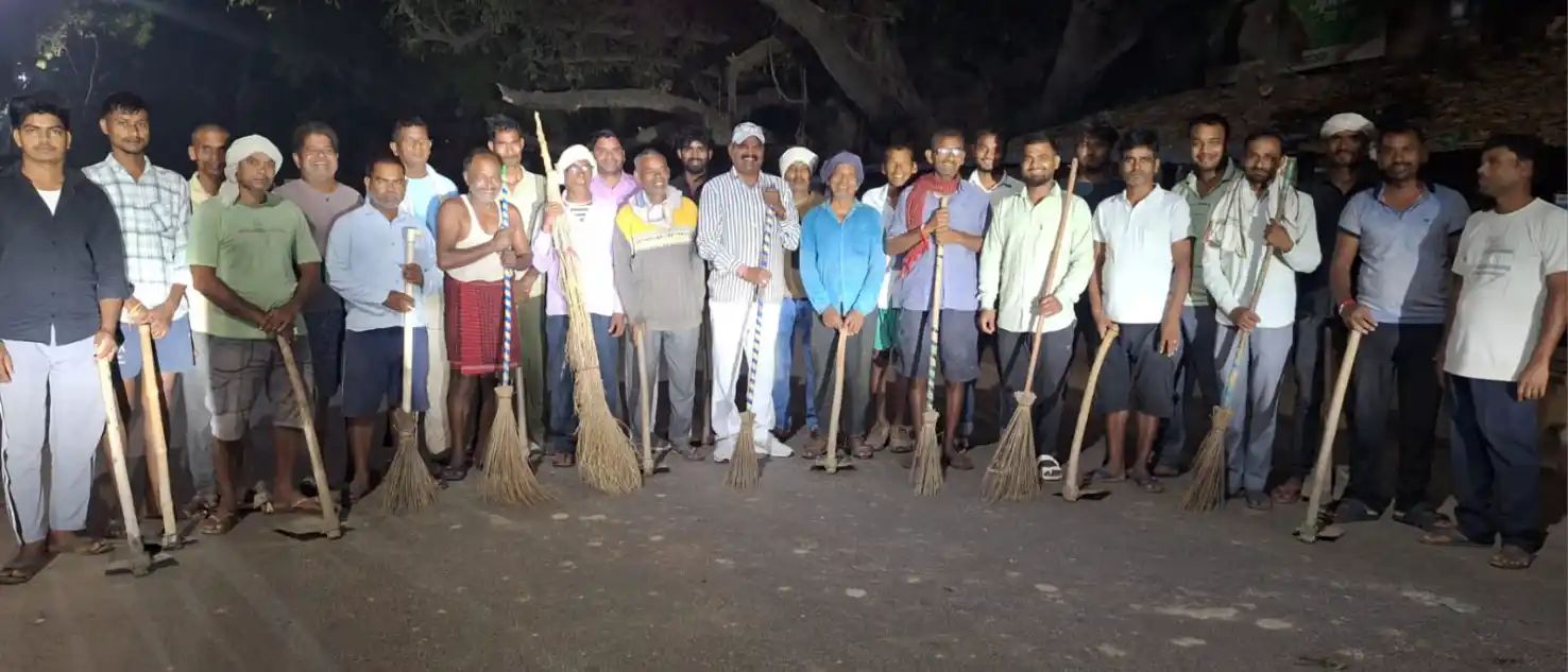 *ऊंचाहार: स्वच्छता की अलख जगा रहे युवा, शहजादपुर में चलाया गया विशेष सफाई अभियान,
