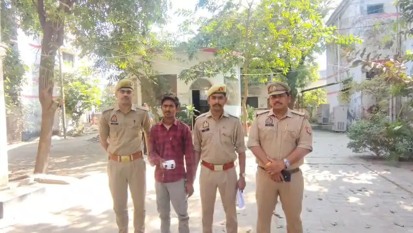 *ऊंचाहार की किसान सब्जी मंडी में चोरी के आरोप में युवक गिरफ्तार, भेजा गया जेल,